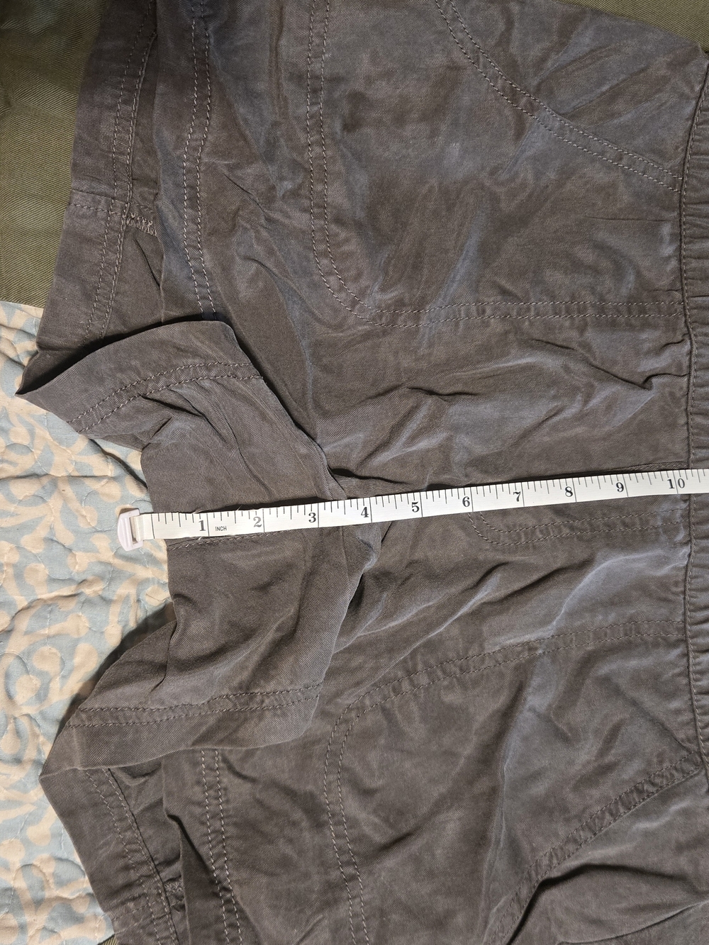 Athleta Gray Women's Athletic Shorts SIZE 12